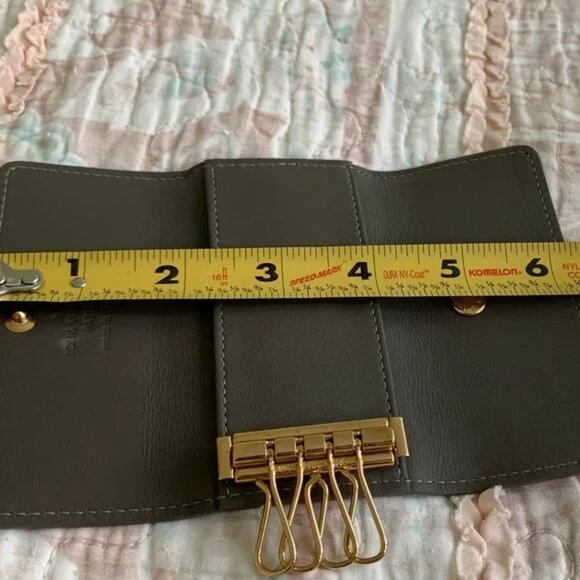 Louis Vuitton Glace Monogram Multicle Key Case Green w/ Box Dust Bag UNUSED - Picture 15 of 16